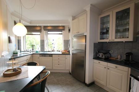 MOOI APPARTEMENT IN HET CENTRUM MET GARAGE - Photo 2