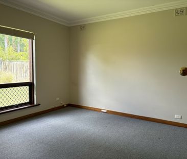 6 Philip Court, ROSTREVOR - Photo 4