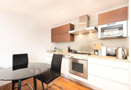 1 bedroom semi-detached house to rent - Photo 2
