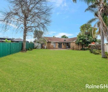 Beautifully Renovated Three Bedroom Family Home in Leumeah for Lease! - Photo 2