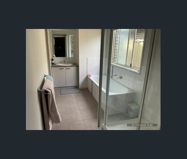 Central Position Unit Close to Shops - Photo 4