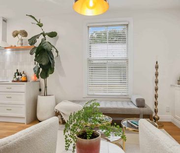 Modern two bedroom in Kingsland! - Photo 1