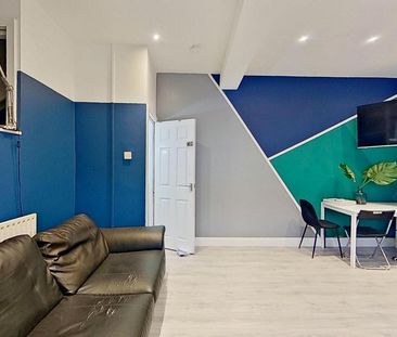 3 bedroom terraced house to rent - Photo 1