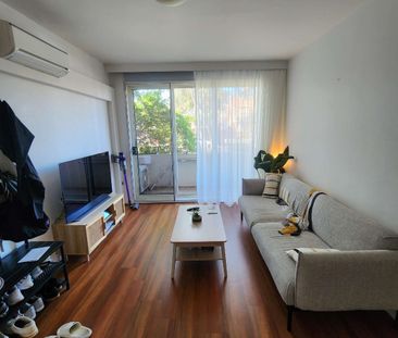 St Kilda East - Photo 1