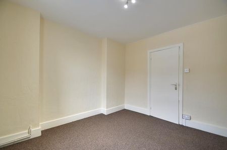 2 bedroom apartment - Photo 2