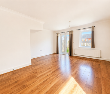 Goodworth Road, Park 25, Redhill, RH1 - Photo 4