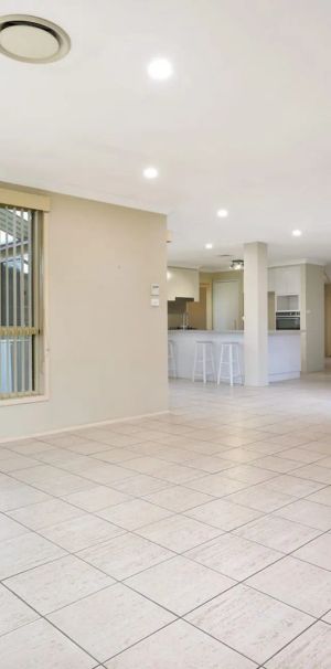 Spacious Family Home in Prime Stanhope Gardens Location - Photo 1