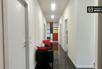 milan, Lombardy 20127