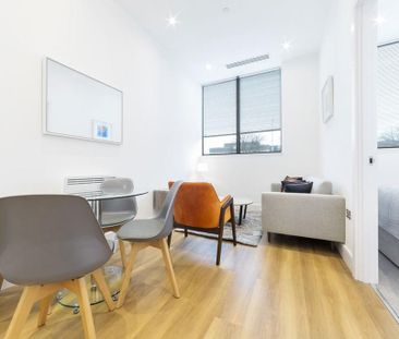 1 bedroom flat to rent - Photo 2