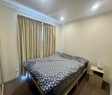 Modern 2-Bedroom Austam-Style Home - Photo 4