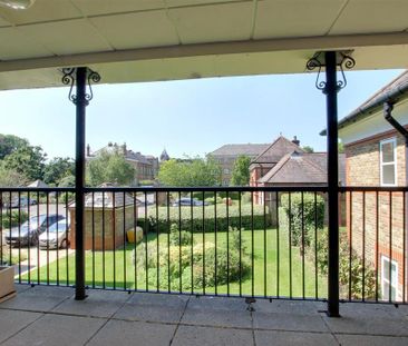 2 bedroom retirement property to rent - Photo 3