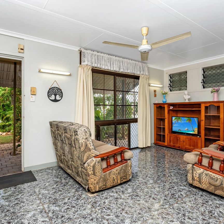 Fabulous Location! - Photo 1