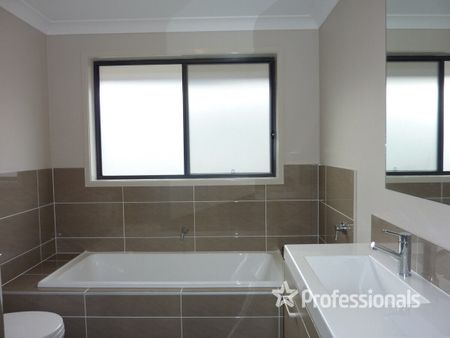 14 Annaluke Street, Riverstone NSW 2765 - Photo 2