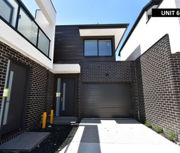 Modern 2-Bedroom Townhouse in Springvale! - Photo 4