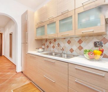 Via Statilia, Rome, Lazio 00185 - Photo 1