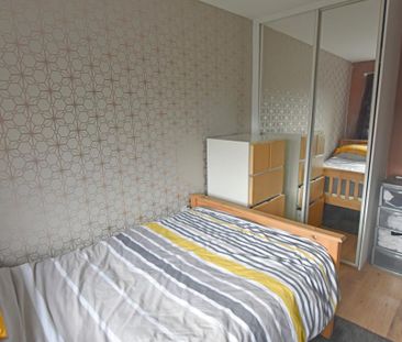 2 bedroom semi-detached house to rent - Photo 6