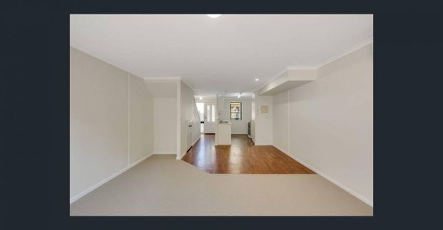 Perfectly Positioned Townhouse Just Steps From the CBD - Photo 1