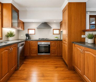 Elegant Character Home With Modern Edge - Photo 5
