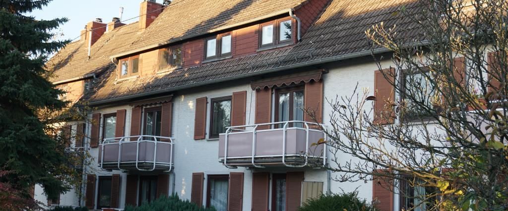 Dachgeschosswohnung mit Balkon - Foto 1