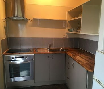 One bedroom self-contained flat with amazing views - Photo 2