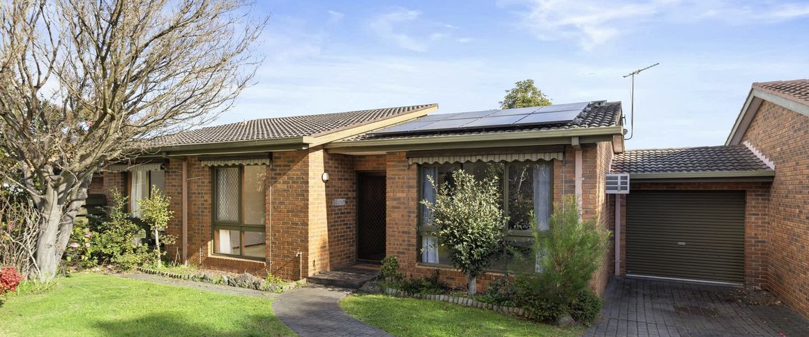 New Renovation and Semi Furnished in Prime Glen Waverley Location - Photo 1