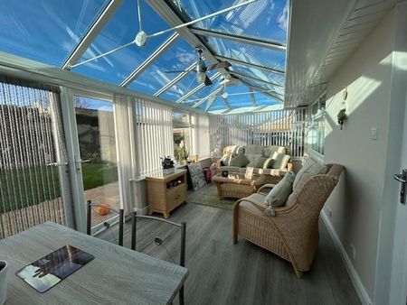 2 bedroom bungalow to rent - Photo 2