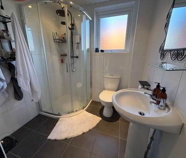 9a Blakeley Terrace, Belfast, BT12 5HR - Photo 6