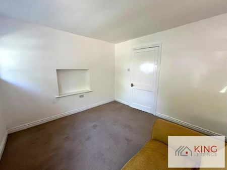 4 bedroom detached house to rent - Photo 3