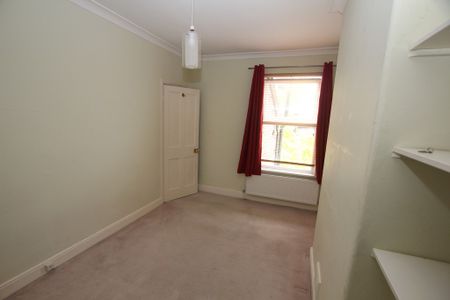 2 Bedroom HOUSE, Chester - Photo 2