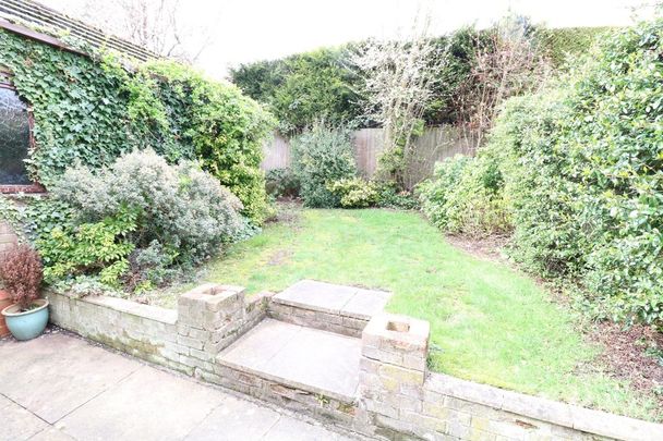 Barton Drive, Knowle, Solihull, B93 - Photo 1