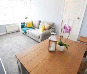 2 Bed - 10 Monk Bridge Avenue, Leeds - LS6 4HR - Professional - Photo 6