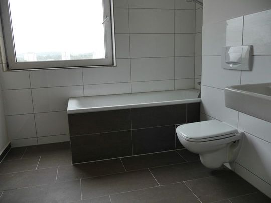 ﻿Schöne 2-Zimmer-Wohnung mit Tageslichtbad und Balkon in Maintal-Bischofsheim zu vermieten - Photo 1