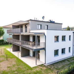 Waidmannsdorf. 2-Zimmer-Gartenwohnung mit Carport in Uninähe. - Photo 2