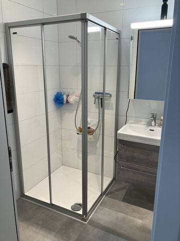 Moderne 5.5 Zimmer-Wohnung in Schmitten - Foto 3