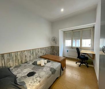 Carrer de Terol, Barcelona, Catalonia 08012 - Photo 2