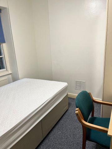 4 Bed End Terrace, Jacobs Wells Road, BS8 - Photo 3