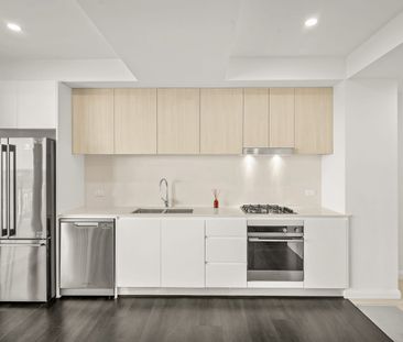 Gorgeous 1 Bedroom Apartment with Partial Furnishings in Prime Blac... - Photo 3