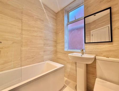 4 Bedroom Semi Detached To Let - Photo 2