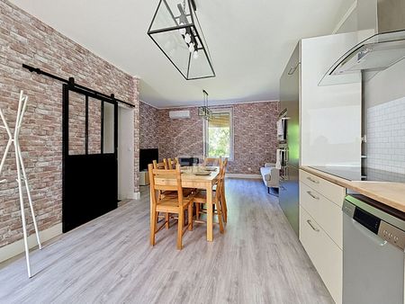 Location Maison 3 pièces 81m² - Photo 2
