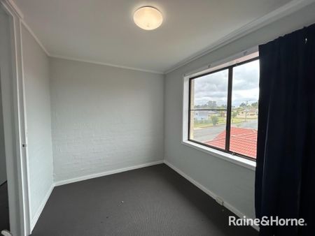 8/11 Queen Street, Goulburn, NSW 2580 - Photo 2