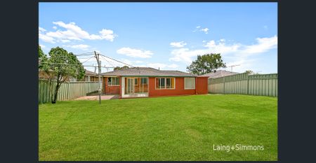 Refreshed brick home with brand new kitchen - Photo 4
