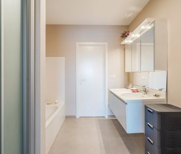 Appartement met 2 slaapkamers met zicht op het water. - Foto 4