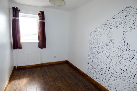 3 bedroom link detached house to rent - Photo 3