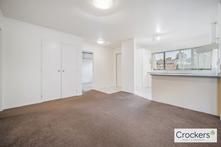 Charming 3-Bedroom Home in Henderson – 30 Kona Crescent - Photo 4