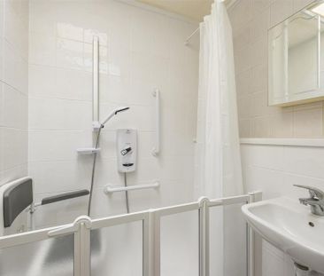 2 bedroom flat to rent - Photo 6