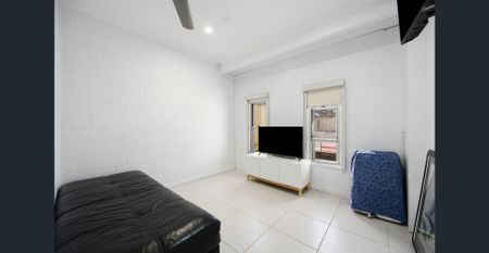 Fantastic Duplex complete with your own pool. - Photo 2
