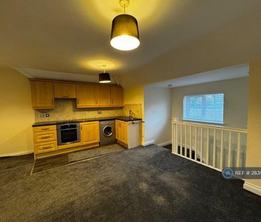 2 bedroom maisonette to rent - Photo 4