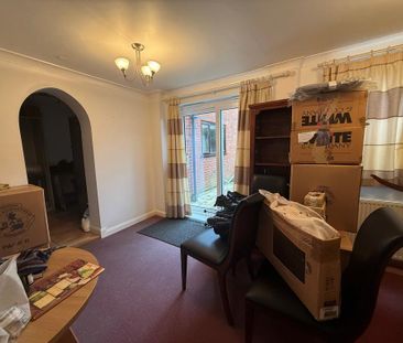 3 bedroom semi-detached house to rent - Photo 6