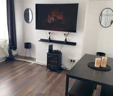 2 Bed Flat, Moffat Court, SW19 - Photo 6