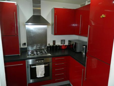 2 bedroom terraced house to rent - Photo 5